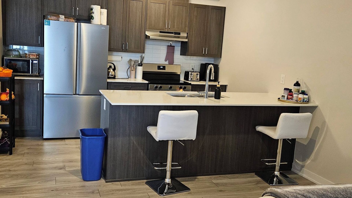 Ottawa Division House | Private charming and quiet room in Home in Ottawa,