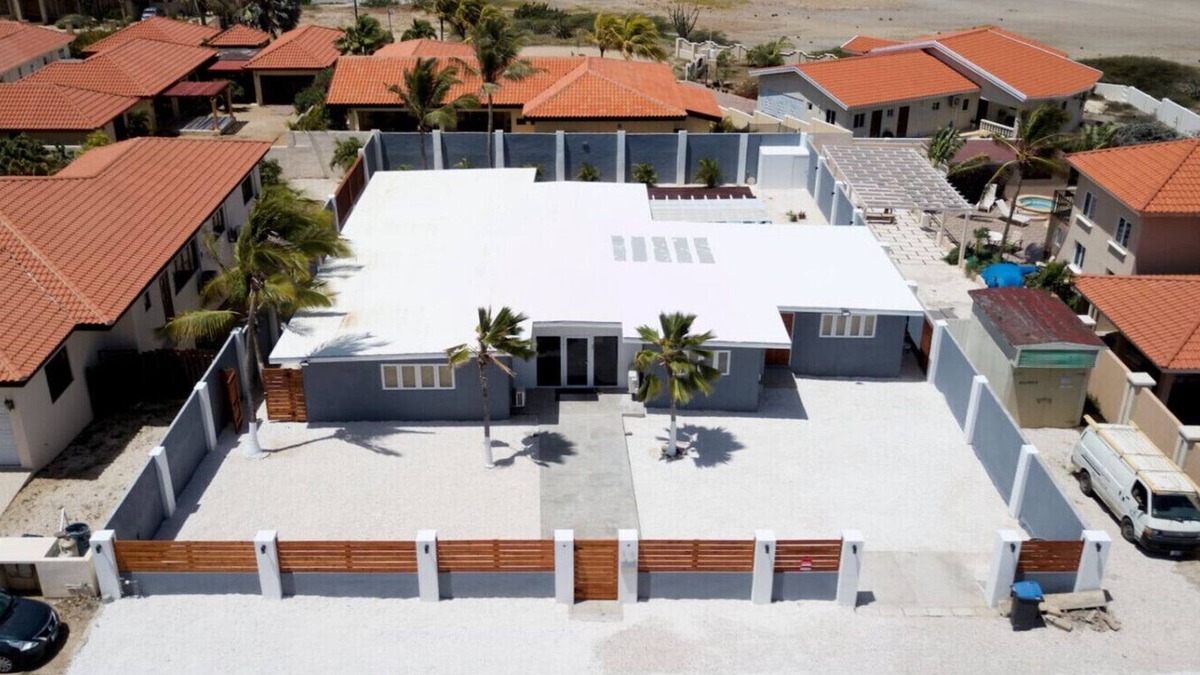 Malmok Villa | Private chef,46 seconds to BEACH,Pool side massage, UTV`s, more