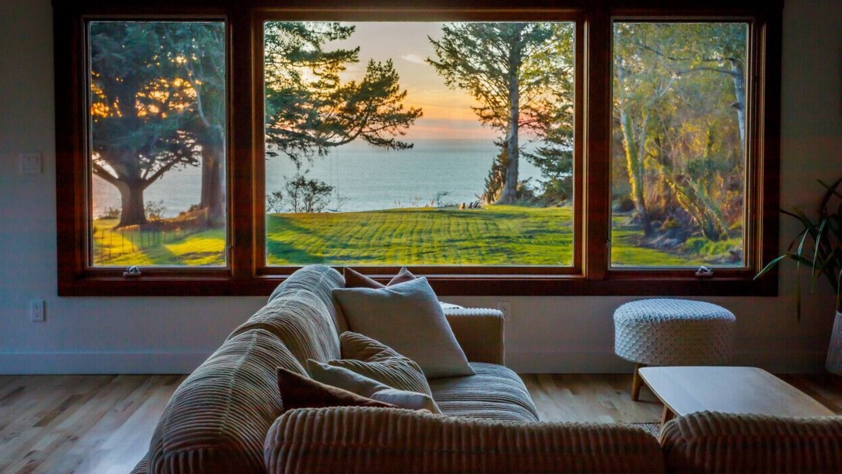 Trinidad House | Private Coastal Home with hot tub and ocean views!