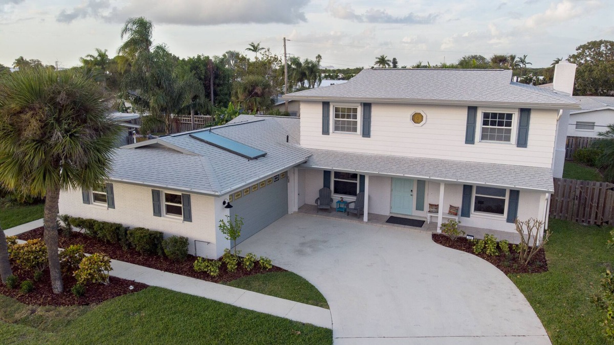 Venetian Way House | Private Cocoa Beach 5 bed 3 bath heated Pool Home