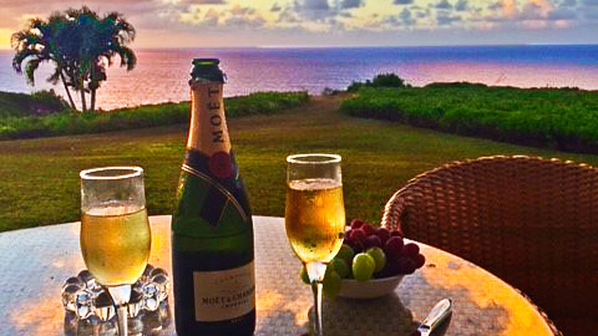 Princeville Condo | PRIVATE CORNER UNIT WITH SPECTACULAR OCEAN FRONT VIEWS