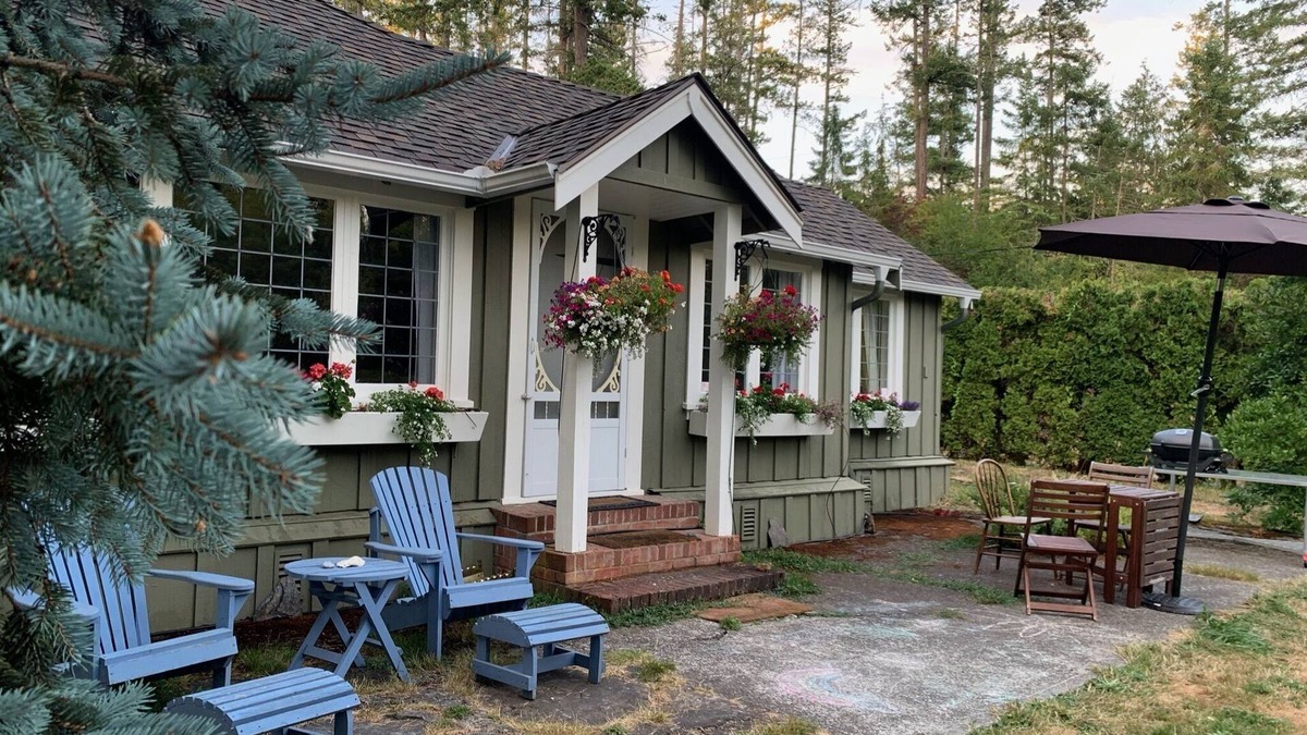 North Saanich Cottage | Private Cottage: charming 2 bed + 2 bath forest sanctuary
