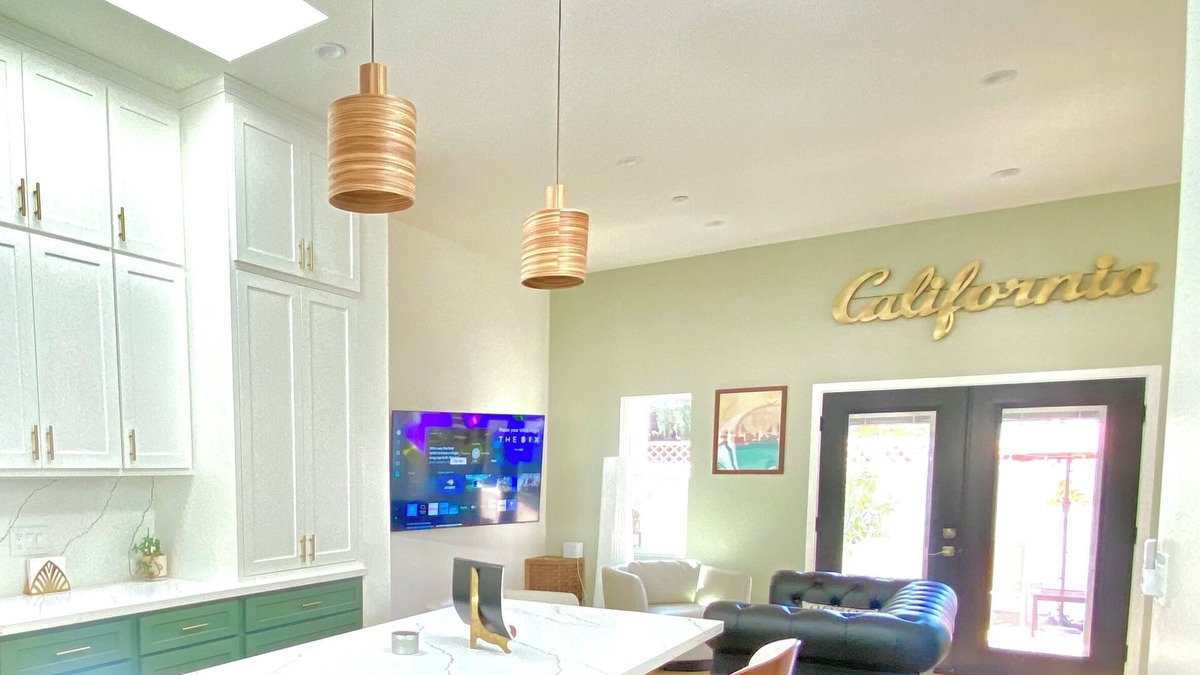 Inglewood House | Private Cozy 1-bedroom with skylights, WiFi, and AC. LAX and So- Fi adjacent