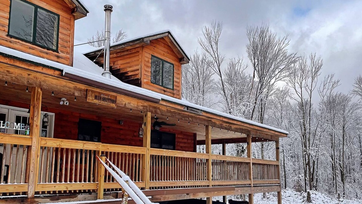 Moscow Cabin | Private Cozy Cabin on 165 acres in Poconos. Pool Room, Sauna, Poker, Hunting!