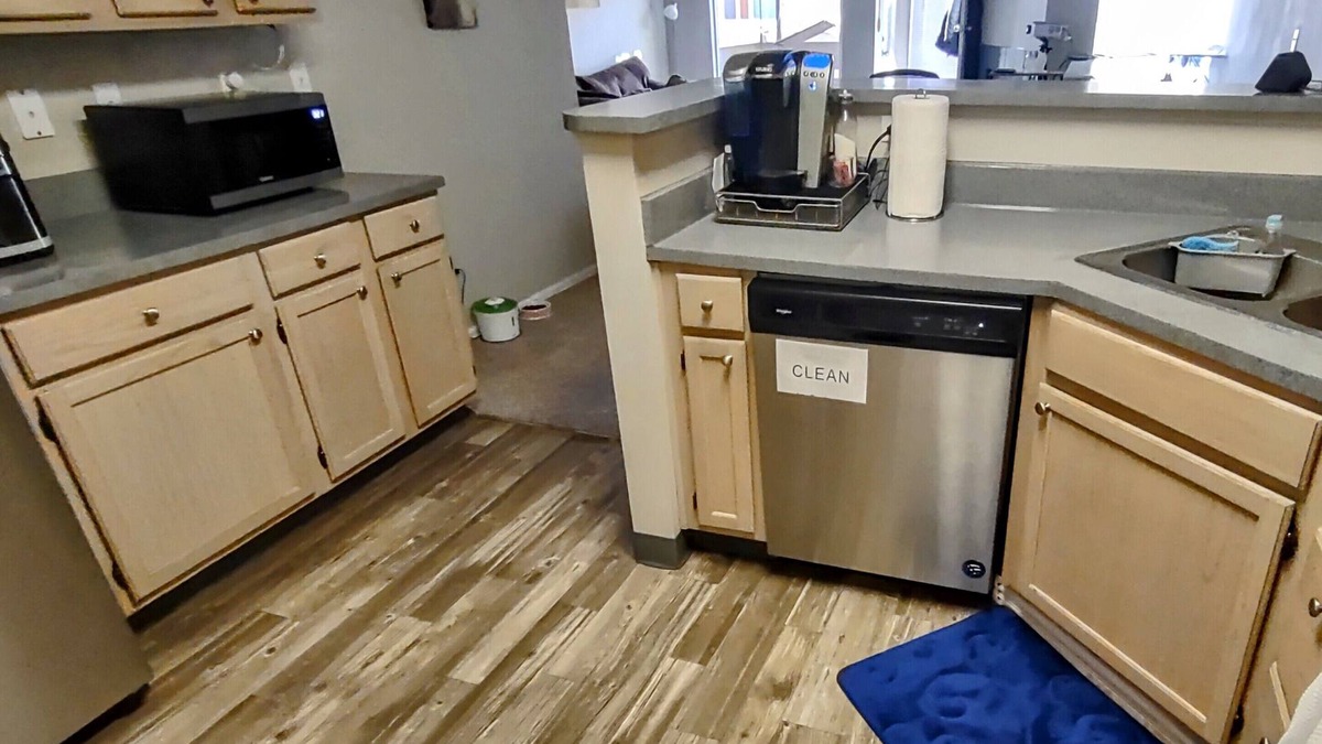 Thornton Apartment | Private Cozy & Clean Room