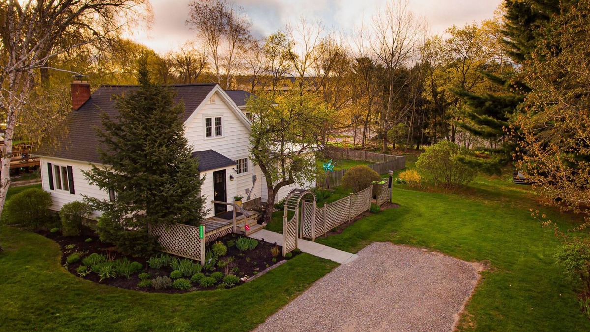Walloon Lake Cottage | Private Cozy Cottage in Charming Walloon Lake Village - Sleeps 13!