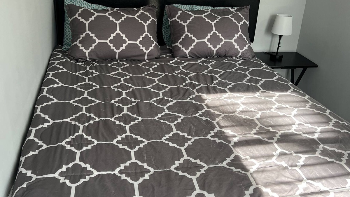 Mableton House | Private cozy level w/TV, 15 Min to ATL,Hawks Arena