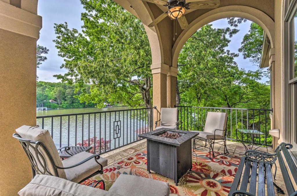 Mid America House | Private Dock and Water Views Hot Springs Abode!