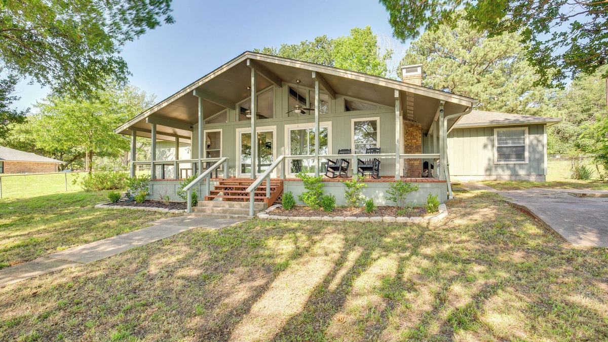 Gun Barrel City House | Private Dock & Fire Pit: Cedar Creek Reservoir Gem