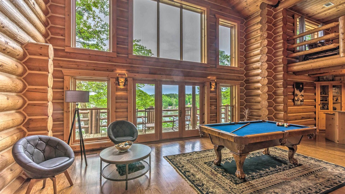 Mid America Cabin | Private Dock & Slip: Lake Hamilton Hideaway!