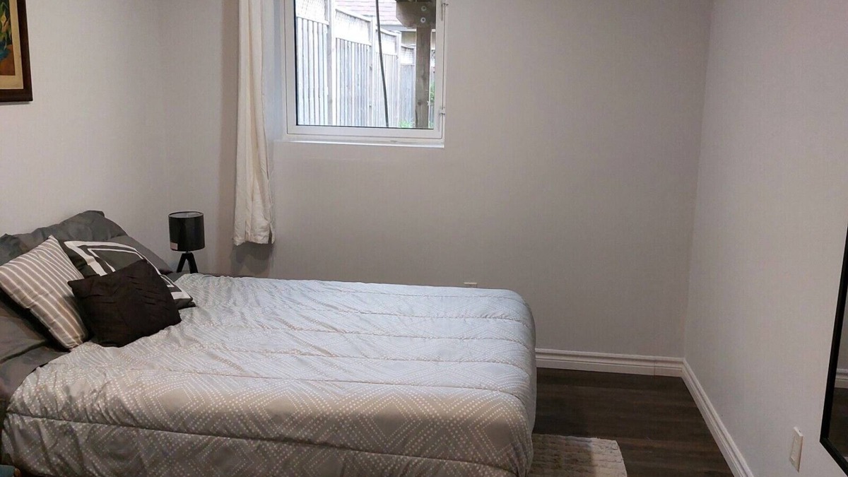Guelph Apartment | Private Double room in a Guest Unit