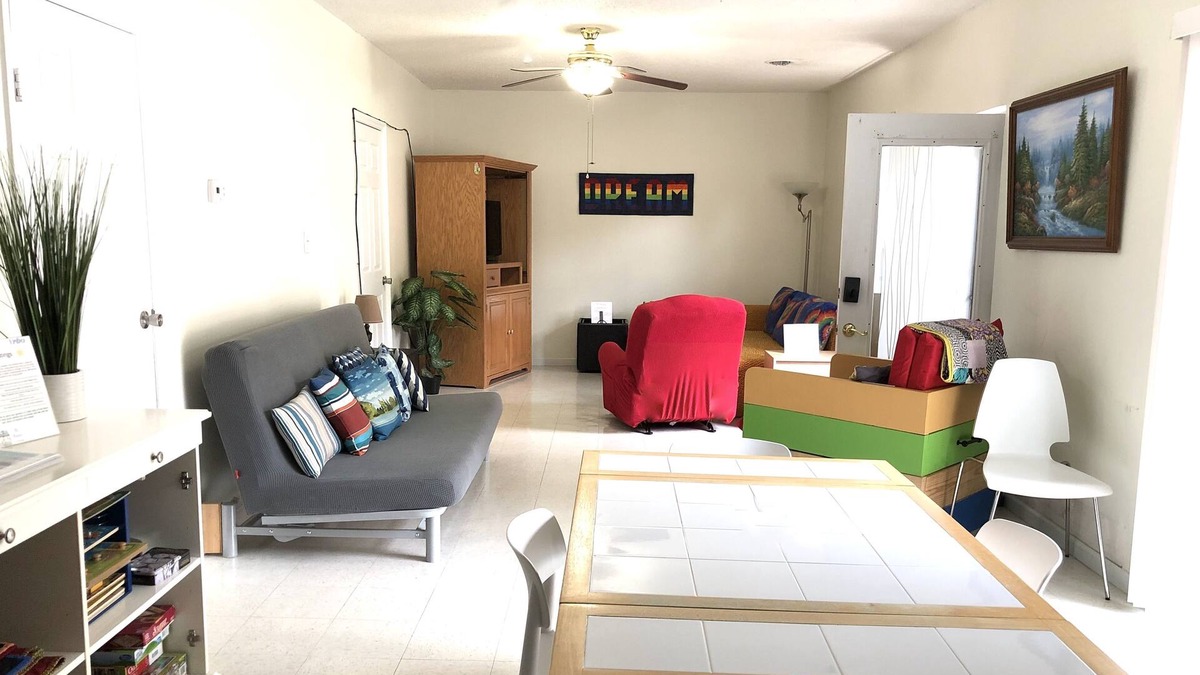 South View House | Private, easily accessible (no steps or stairs anywhere!), kid and pet friendly,