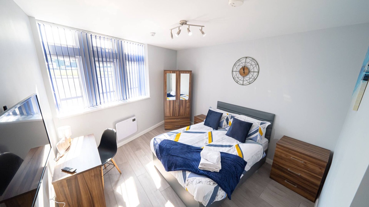St Helens House | Private Ensuite Room Shared Kitchen St Helen A3