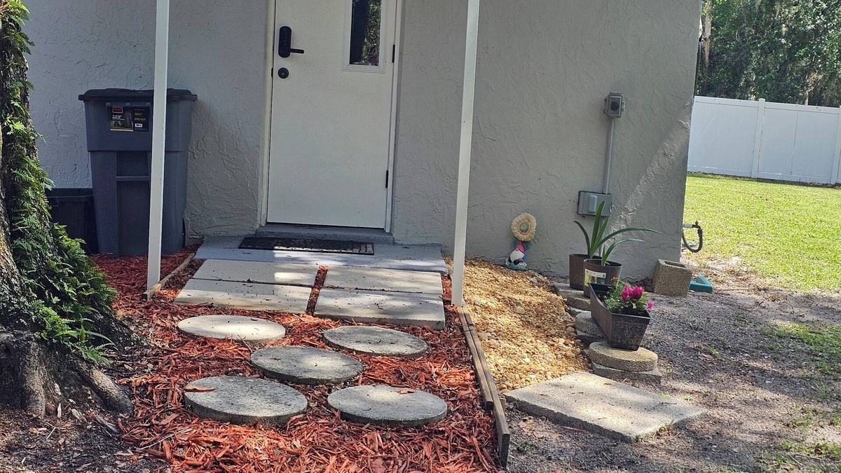 Casselberry House | Private entrance, comforts of home. 20 minutes to downtown Orlando.