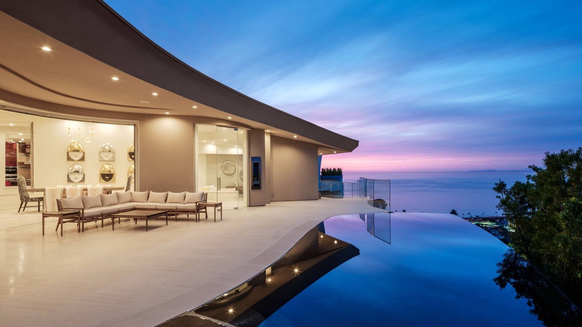 Hidden Valley House | Private Estate in La Jolla w/Infinity Pool, Panoramic Ocean Views & Gym