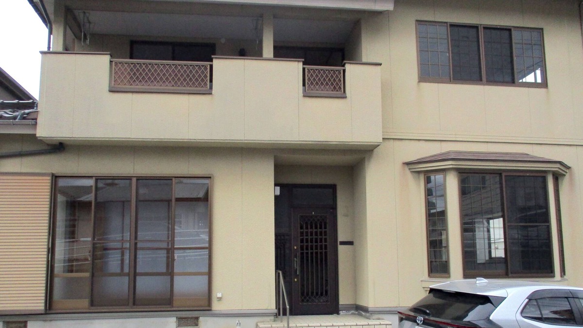 Toyama House | Private feel of villa life near the station! 8 minute walk from Toyama Station with 2 parking spaces 【Residence for private parties "Korere! Akae-tei"] *Please note the price.