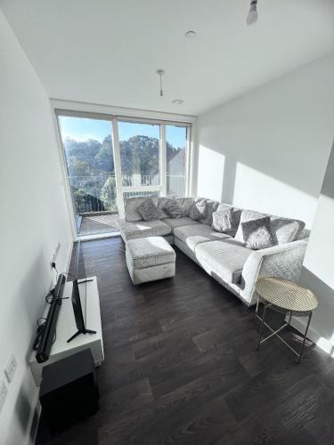 Ladywell Apartment | Private Flat in London