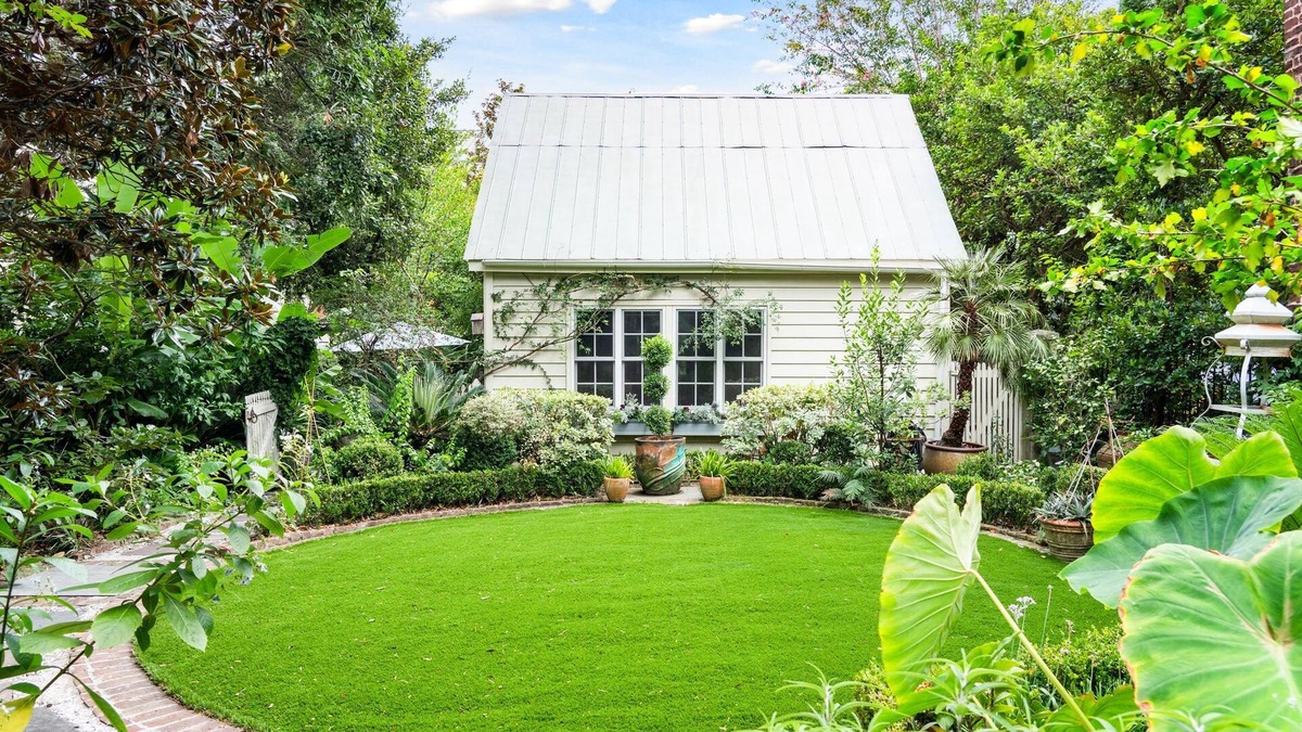 Ansonborough Cottage | Private Garden Cottage in Historic Downtown Charleston