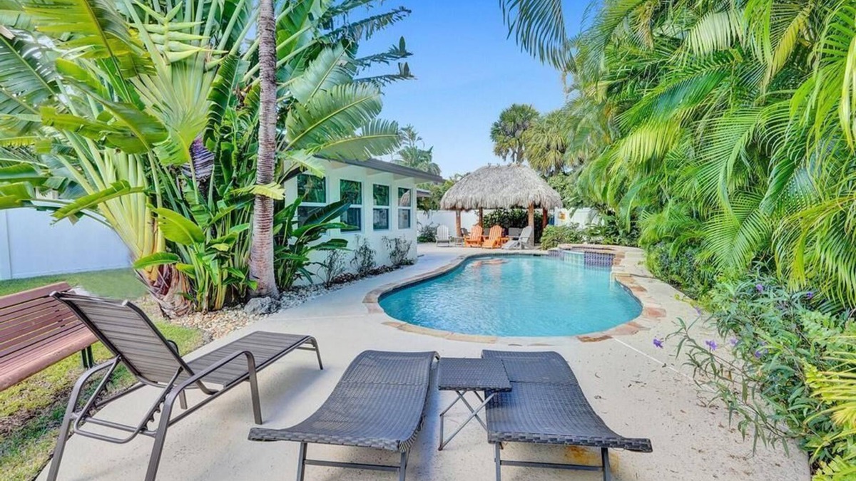Lauderdale-by-the-Sea Villa | Private heated Pool, 6 minute walk to the beach and shopping