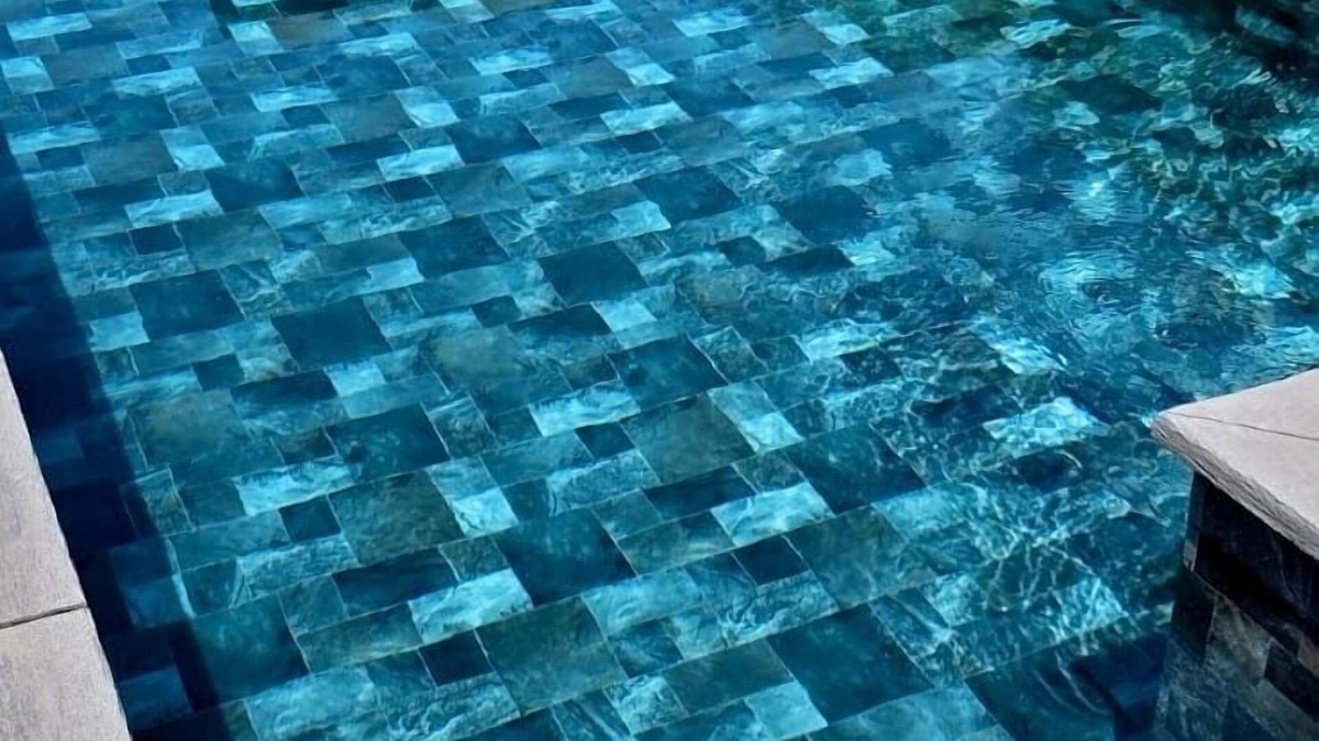 Furdenheim Villa | Private heated pool and jacuzzi villa