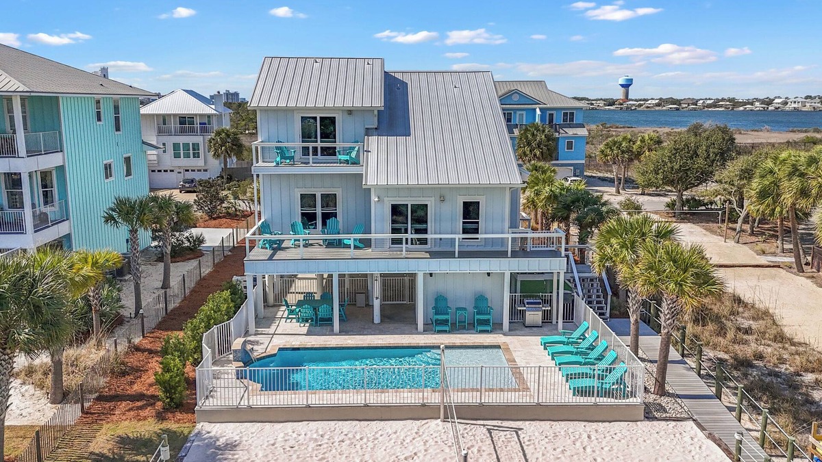 Perdido Key Coves One House | PRIVATE HEATED POOL, PRIVATE BEACH ACCESS, BOAT & BAY ACCESS, VOLLEY/PICKLEBALL!