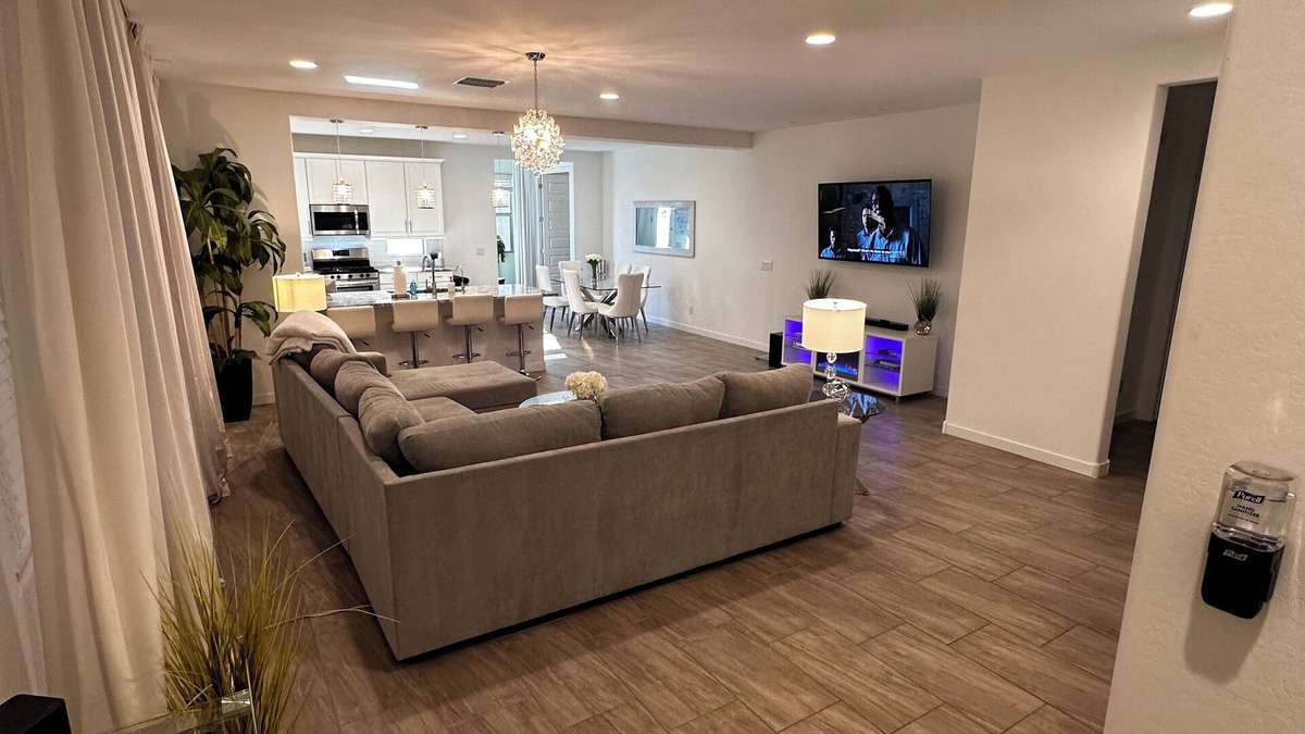 Apache Junction House | Private heated pool! 3 bed 2 bath home next to the Superstition Mountains!