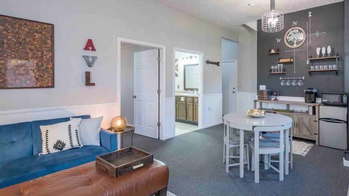 Canton Apartment | Private Hillside Hideaway Between AVL & Waynesville