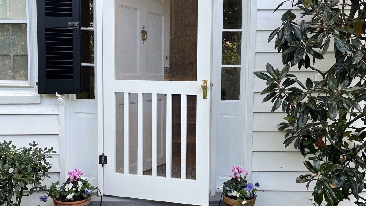 South of Broad Apartment | Private Historic 1770 Carriage House Located South Of Broad