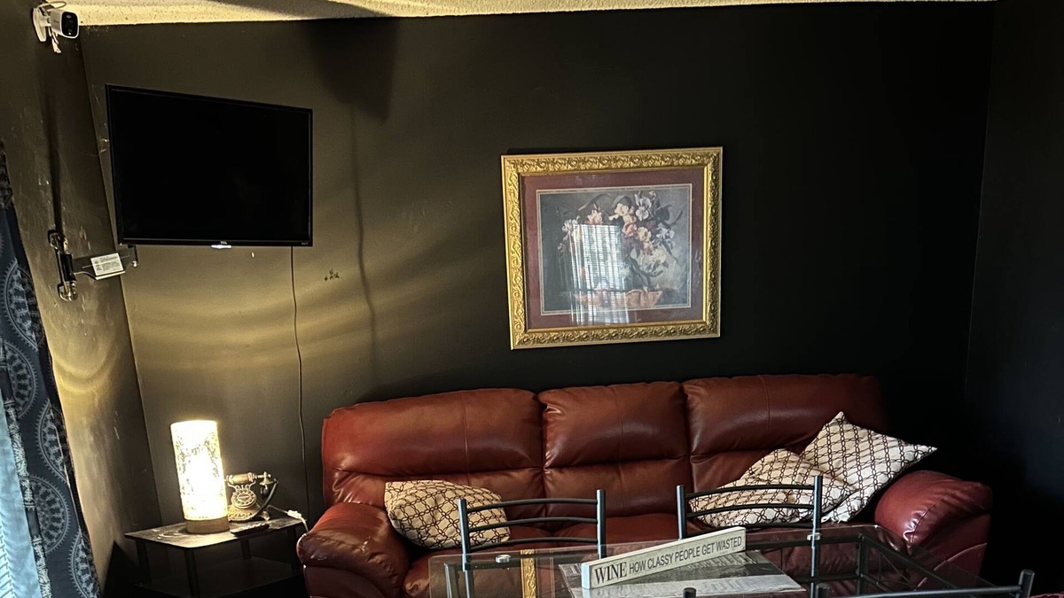 Virginia Beach House | Private home 5 mi from VB oceanfront /shopping, dining, water pk/go carts