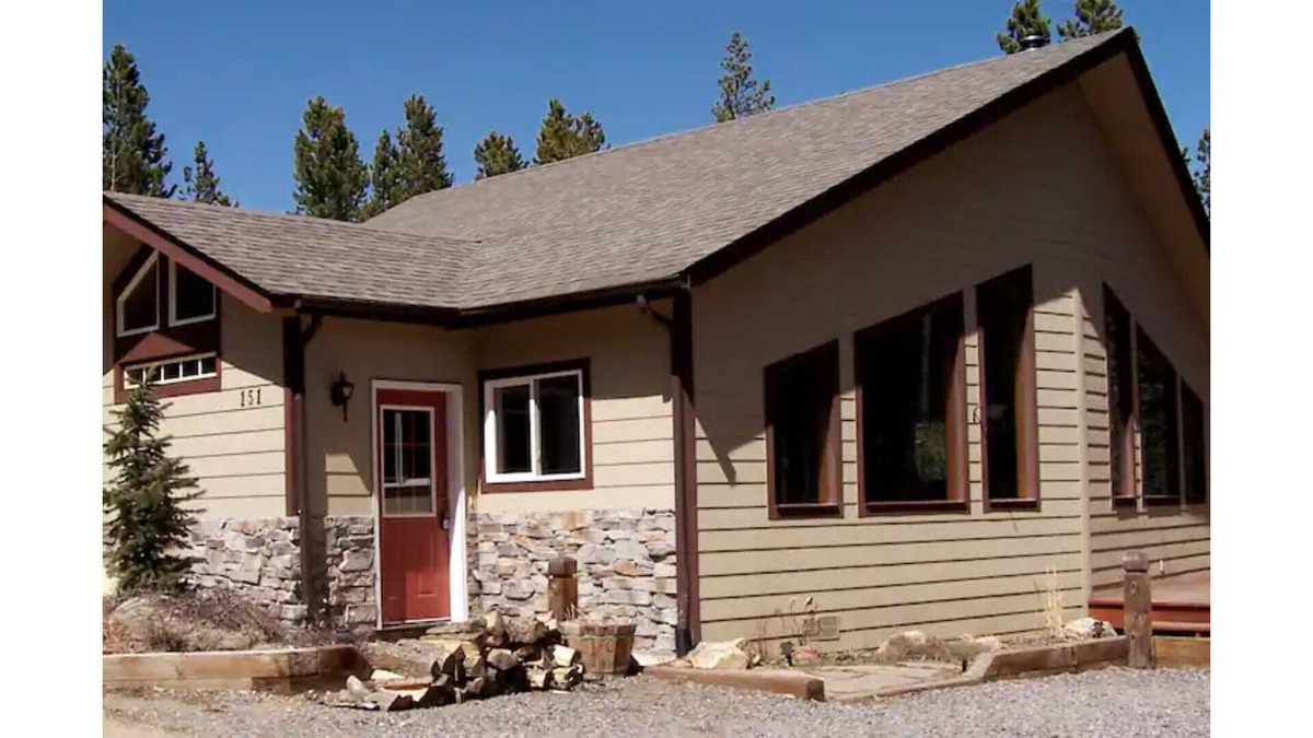 Boulder Ski Chalet | Private Home at head of Nature trail near the town of Nederland w/ hot tub
