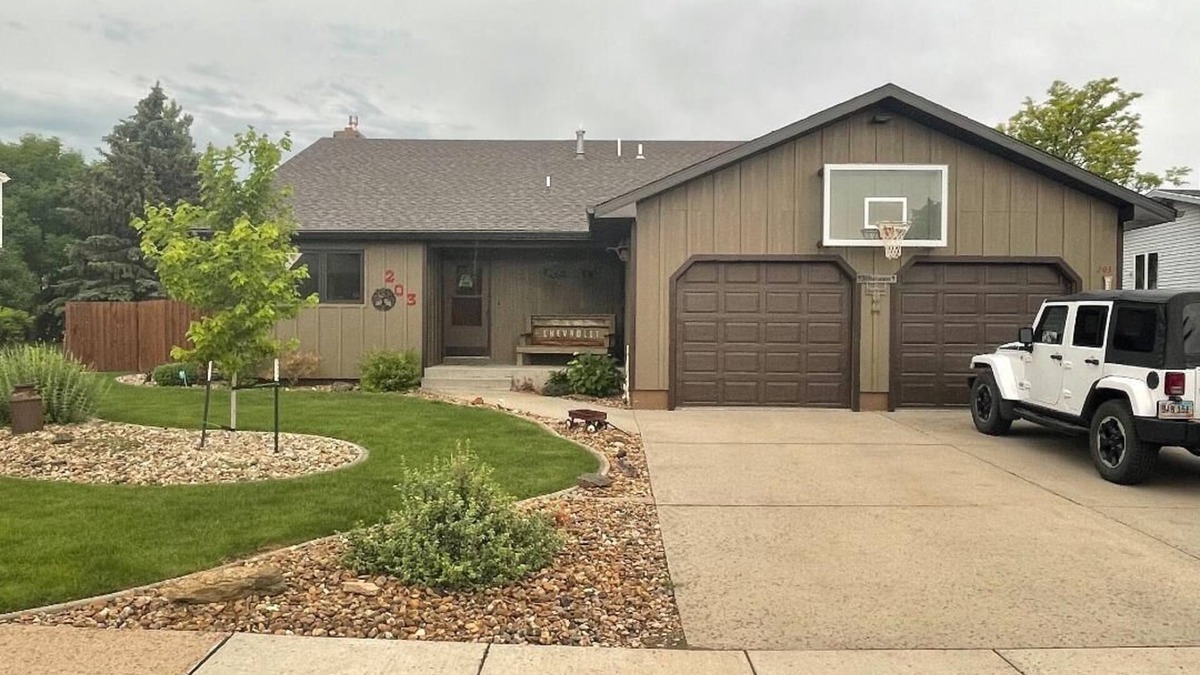 Spearfish House | Private home in beautiful Spearfish for 2021 Sturgis Motorcycle Rally.