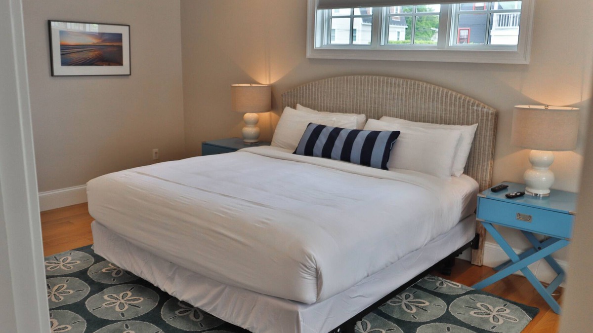 Fifth Ward Condo | Private Home Near Beaches, Mansions, Ocean Drive