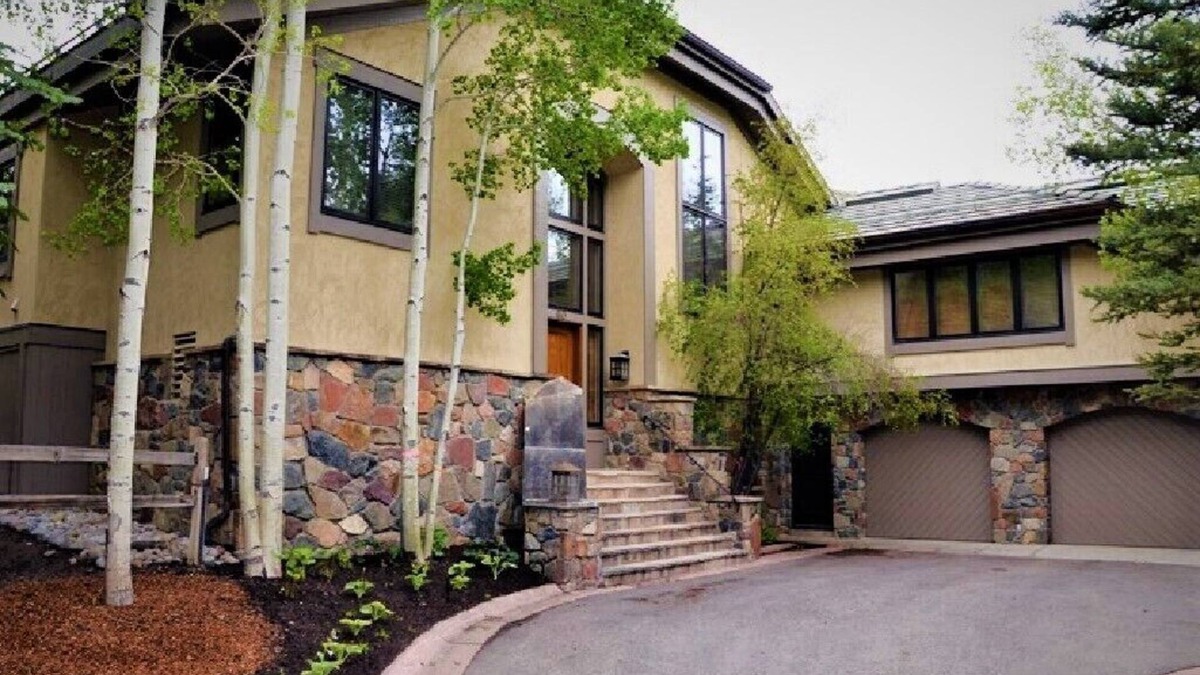 Beaver Creek House | PRIVATE HOME! SKI IN/SKI OUT, Highlands Pool & Hot Tubs! A/C in Master Bedroom