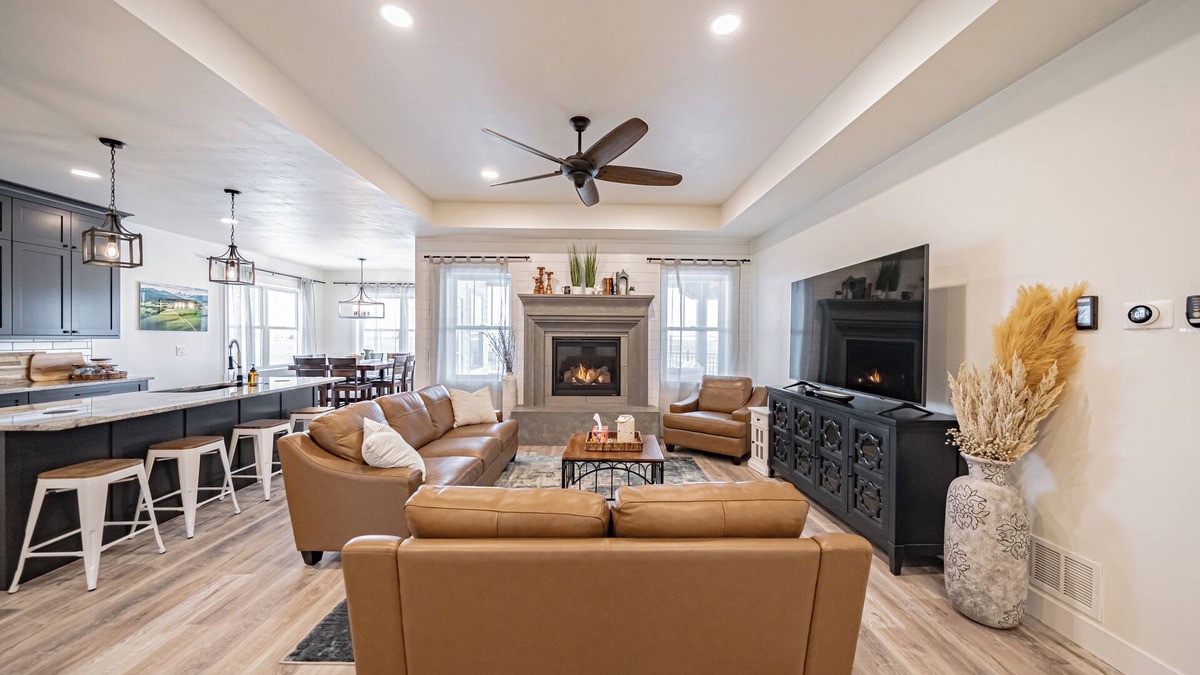 Ashton House | Private Hot Tub & Deck: Teton Valley Getaway