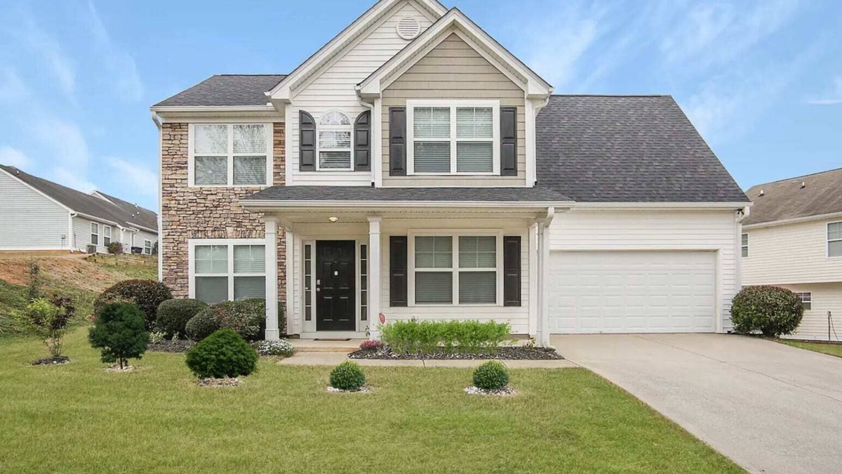Loganville House | Private Hot Tub Pool Table 6 Beds Nearby Shopping