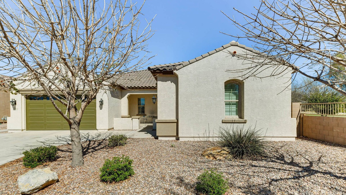 Hastings Farms House | Private Hot Tub: Queen Creek Vacation Rental!
