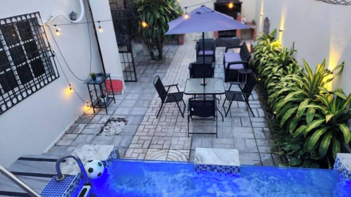 Santo Domingo House | PRIVATE HOUSE+HEATED POOL+BBQ+A/C+WIFI+HOT WATER+PET FRIENDLY, IN SANTO DOMINGO