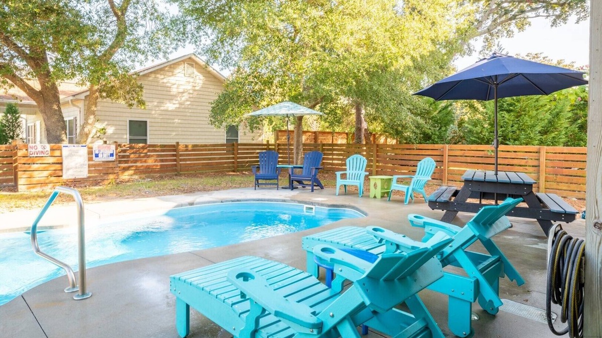 Tranquil Harbour House | Private House with Pool on Oak Island