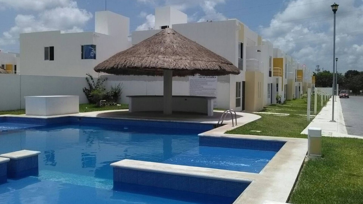 Cancun House | PRIVATE HOUSE WITH POOL, A/C ROOMS, GREAT LOCATION, FAMILIAR, PEACEFUL.