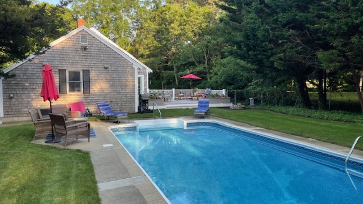East Sandwich House | Private in-ground pool, just half a mile from the beach