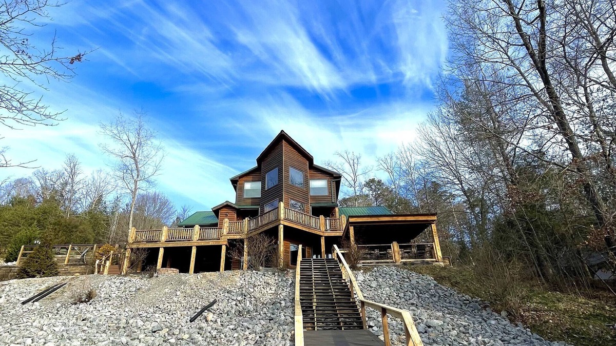 Dayton Cabin | Private indoor pool Spacious Upgraded Lake Cabin. Perfect for Family Gatherings