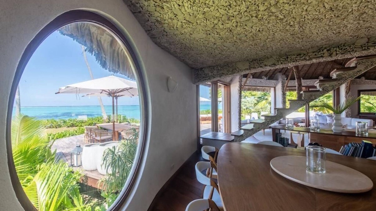 Teahupoo Villa | Private island All-Inclusive of 3 Villas near Raiatea: MOTU NAO NAO