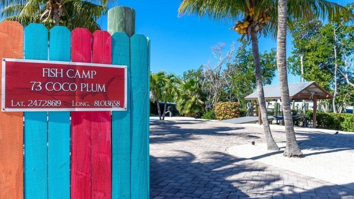 Marathon House | Private Keys Retreat: Waterfront, Pool, Tiki Bar & 5-Bay Dock