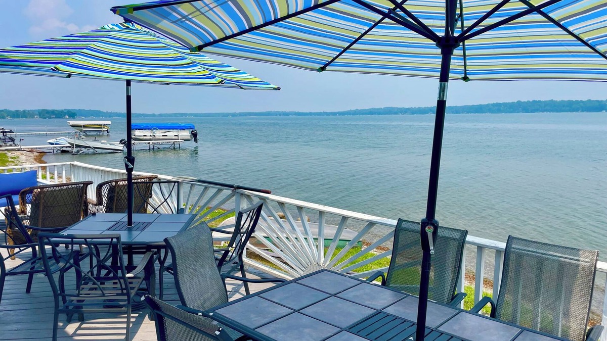 Auburn House | Private Level Beachfront, Fenced Yard, Boat Dock,Kayaks,CentralAir, Great Views!