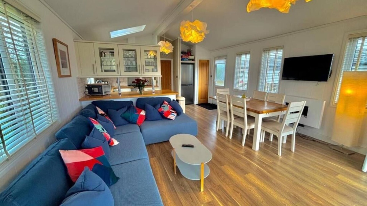 Salcombe Cabin | Private Lodge in a beautiful surroundings. Salcombe town 10-15 mins by car.