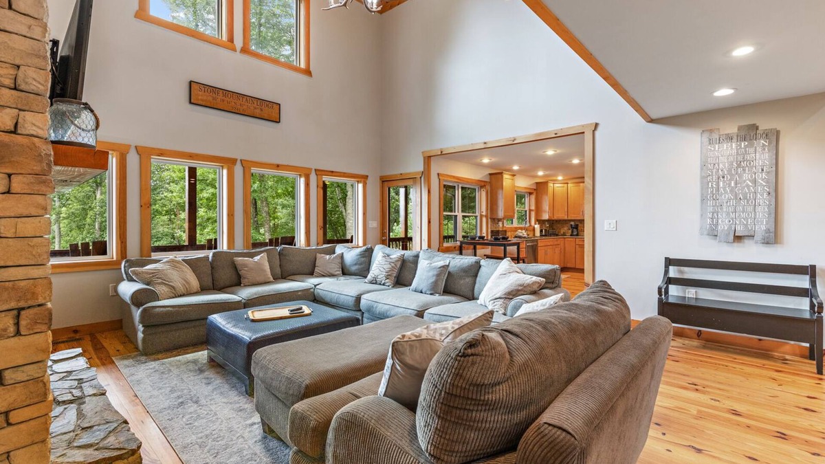 Vilas Cabin | Private Lodge with Long-Range Views