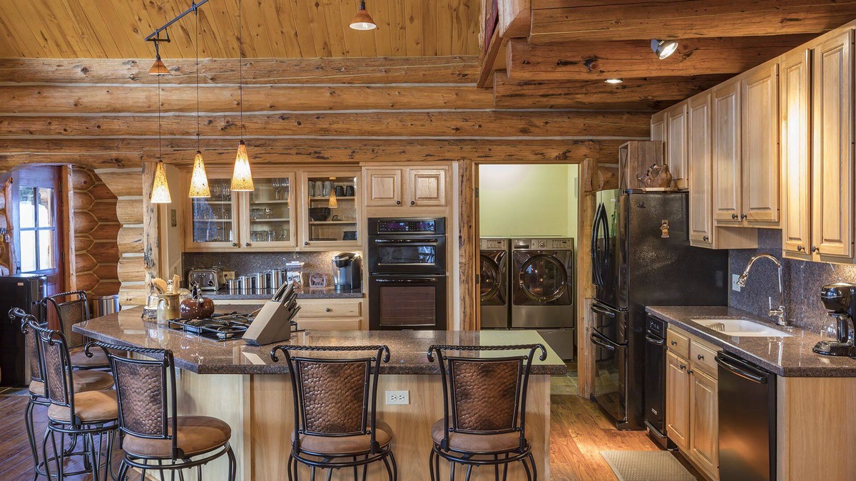 Telluride Cabin | Private log home surrounded by aspen