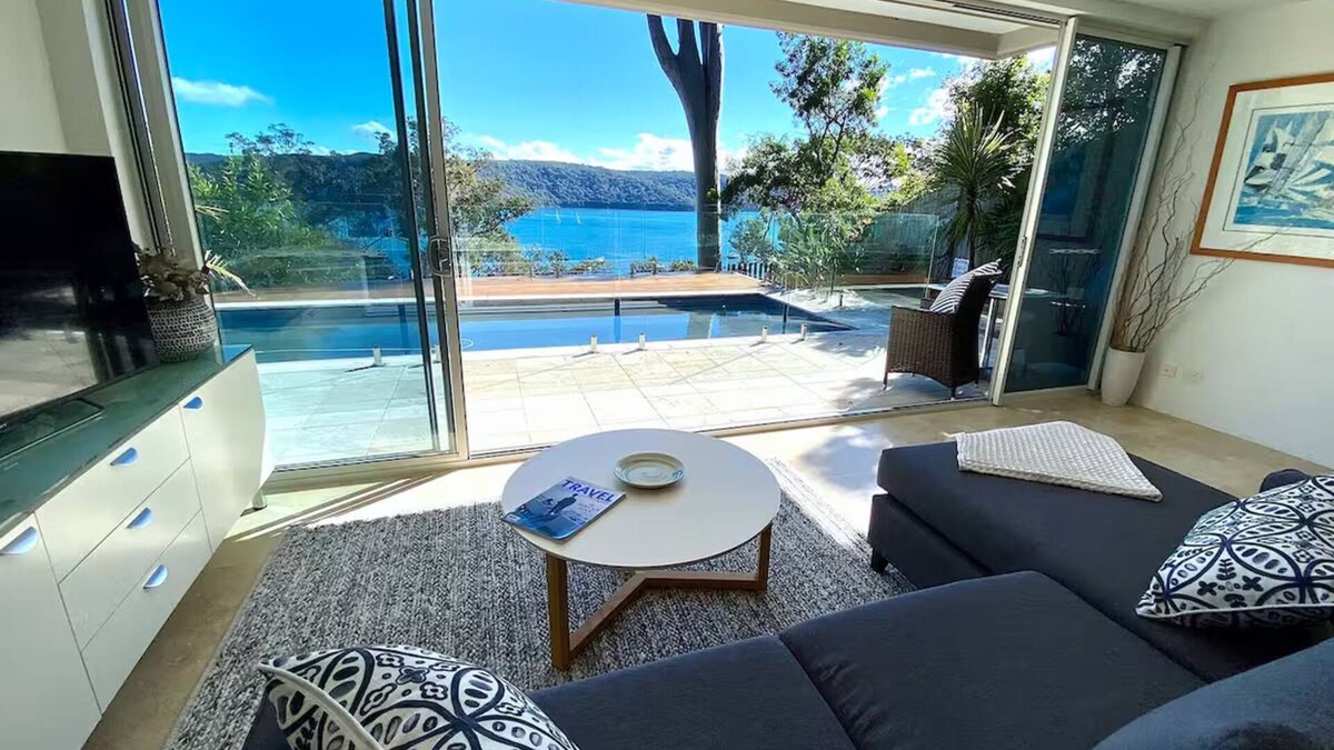 Avalon Beach House | Private Luxury Apartment with stunning Pittwater Views