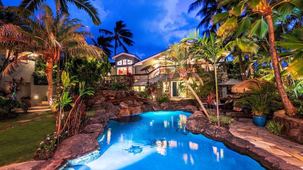 Kalama Tract House | Private Luxury Estate Near Kailua Beach – Your Own Mini Resort!
