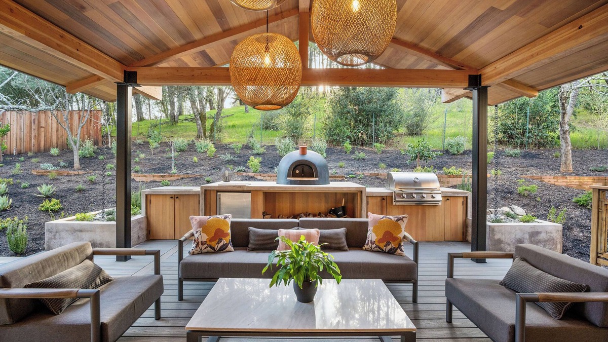 Healdsburg House | Private Luxury home in Healdsburg with Vineyard, Sauna, Hot tub, Tesla Charger